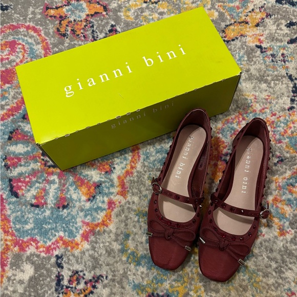 Gianni Bini Women's Burgundy mesh flats - Picture 1 of 6